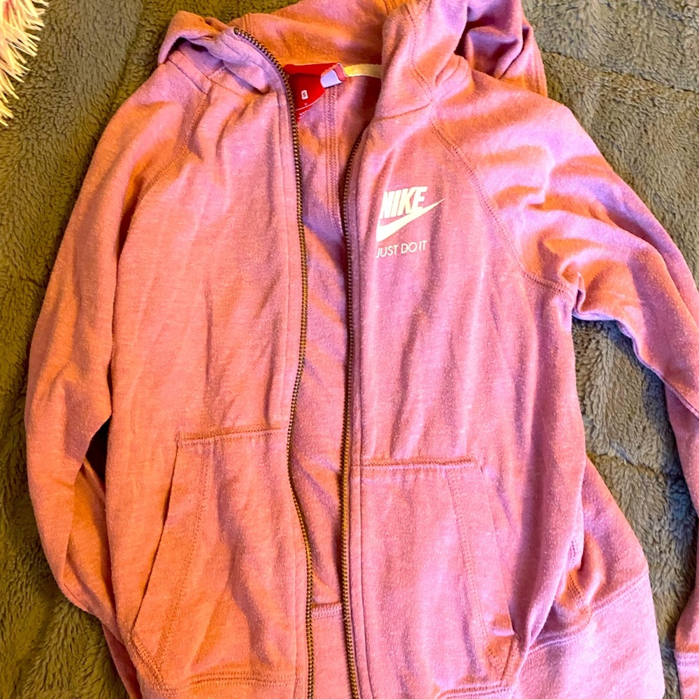 Girls Nike Zip up **very lighweight**